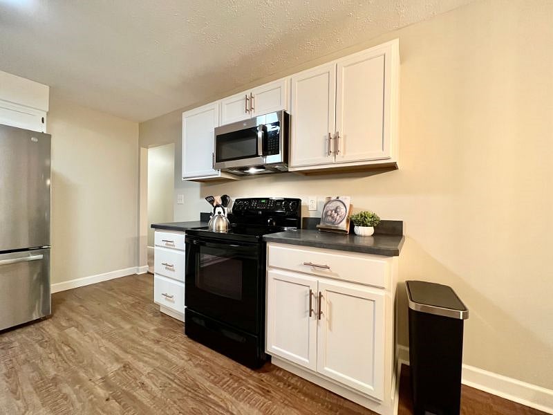 Furnished Finder property 556508_1 photo 10