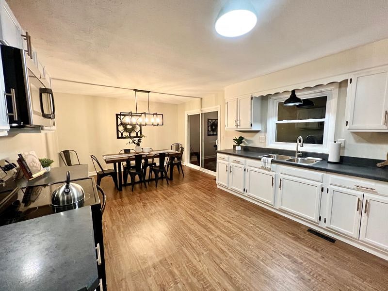 Furnished Finder property 556508_1 photo 18