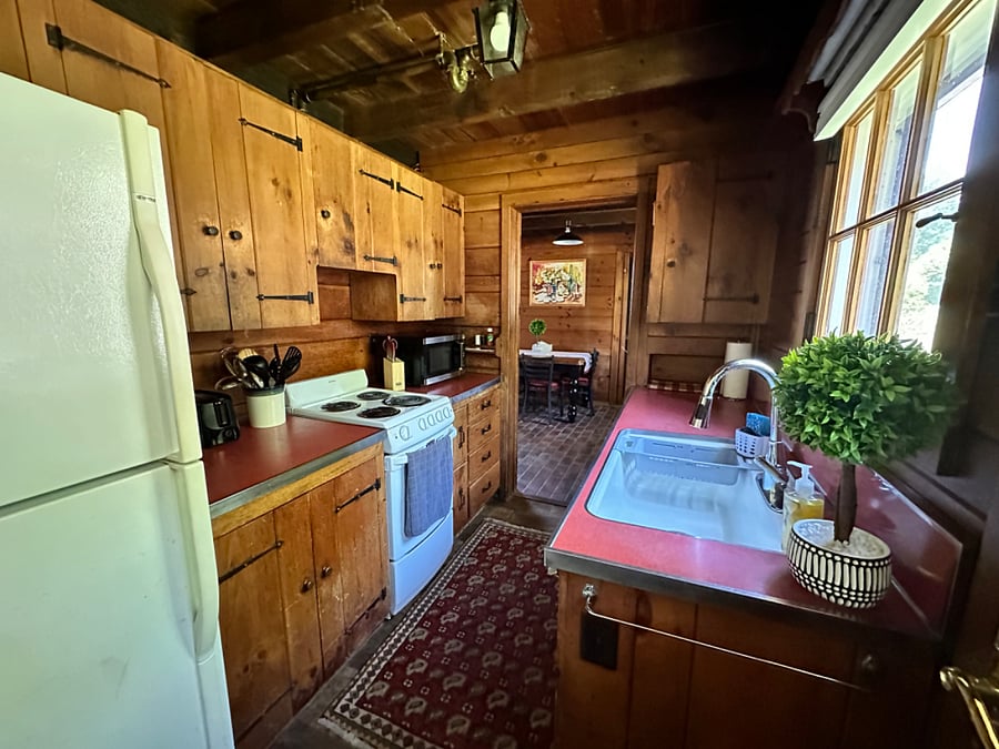 Furnished Finder property 556583_1 photo 2