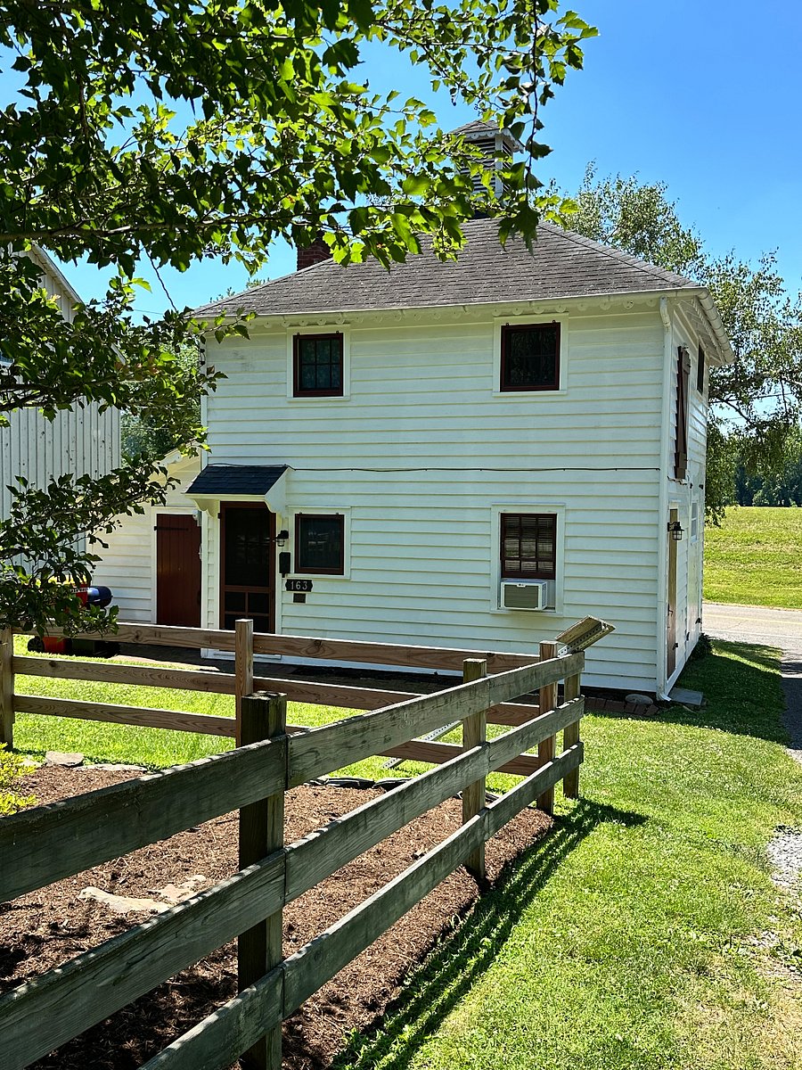 Furnished Finder property 556583_1 photo 1