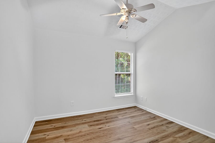Furnished Finder property 556664_1 photo 17