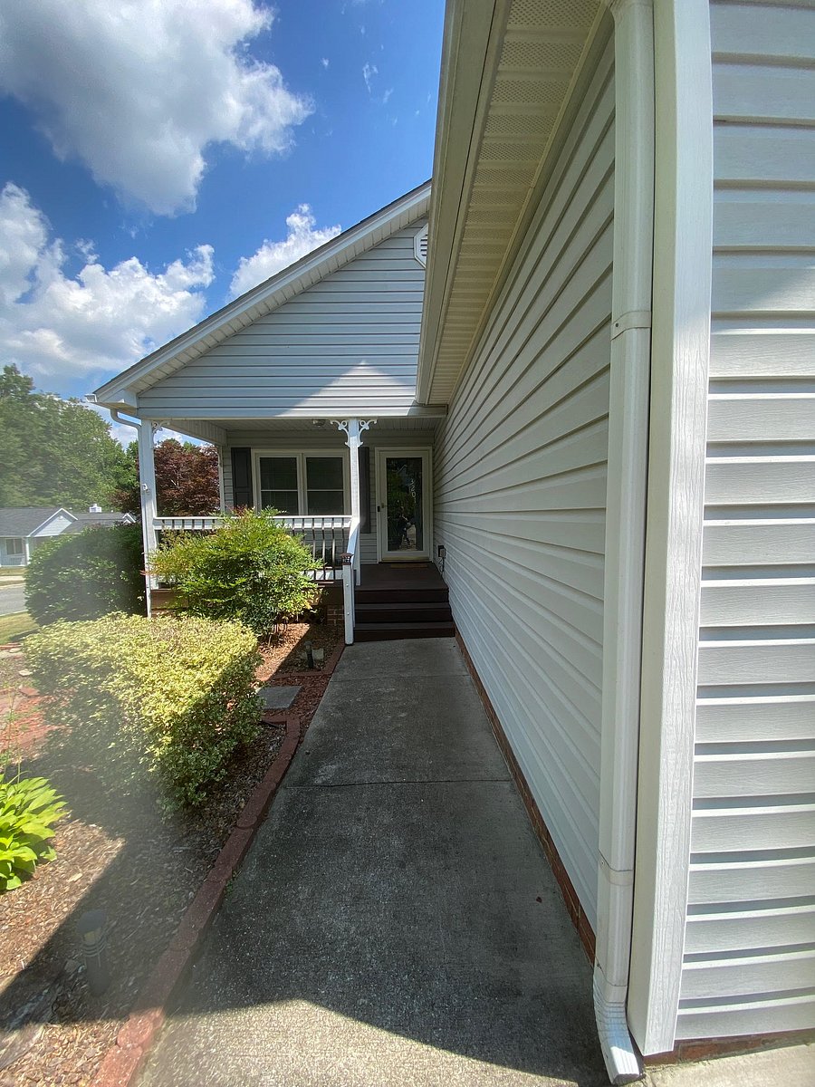 Furnished Finder property 556666_1 photo 3