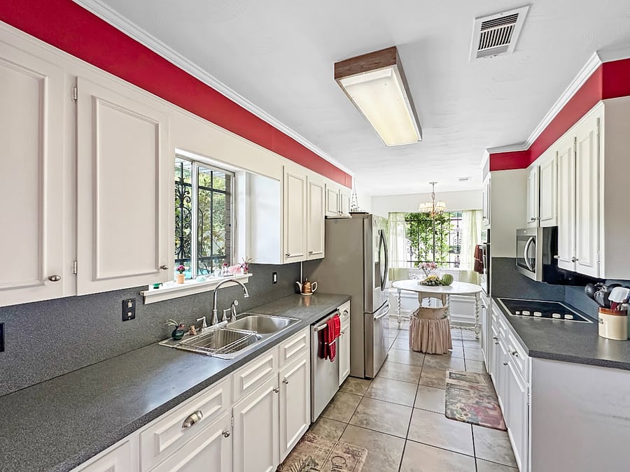 Furnished Finder property 556693_1 photo 21
