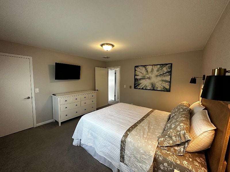 Furnished Finder property 556694_1 photo 13