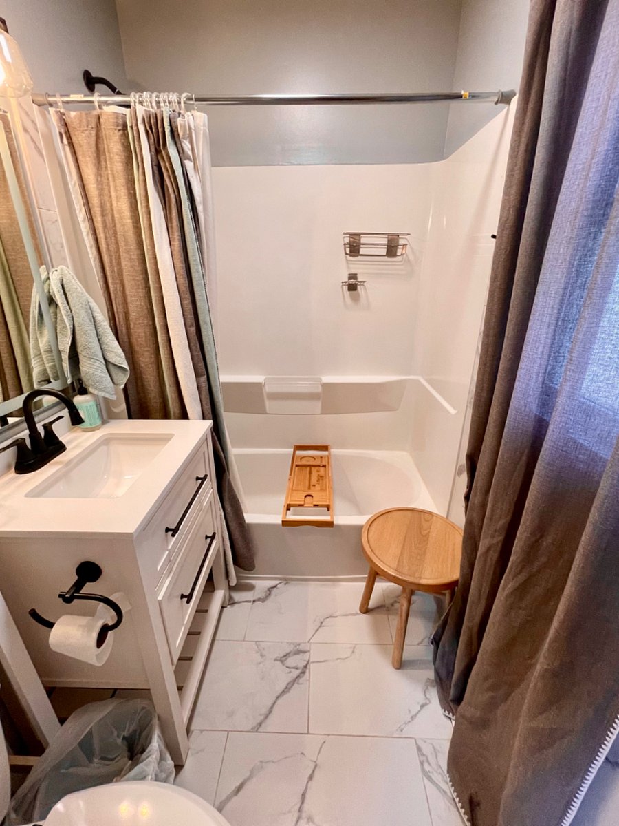 Furnished Finder property 556721_1 photo 37