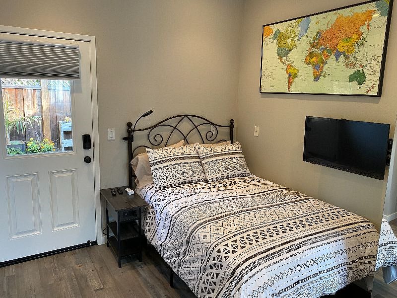Furnished Finder property 556722_1 photo 3