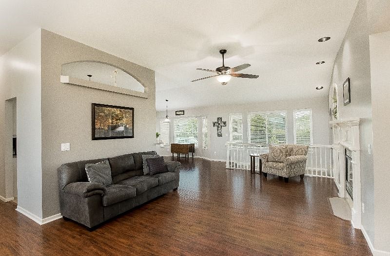 Furnished Finder property 556855_4 photo 10