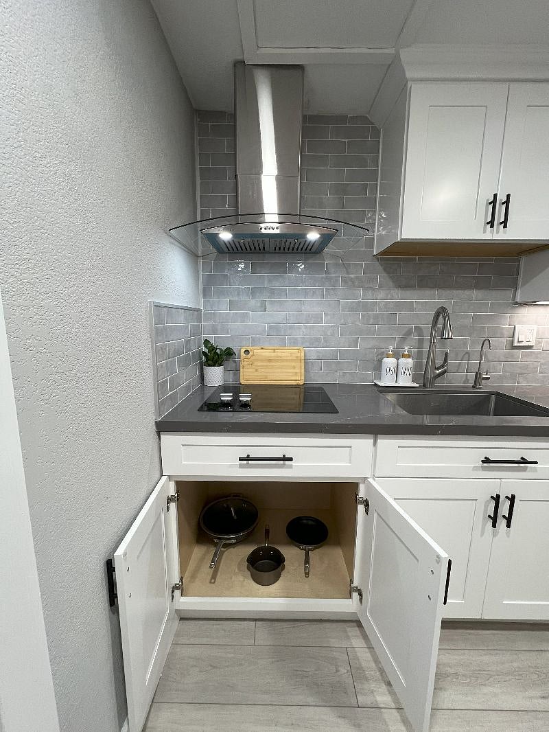 Furnished Finder property 556919_1 photo 12