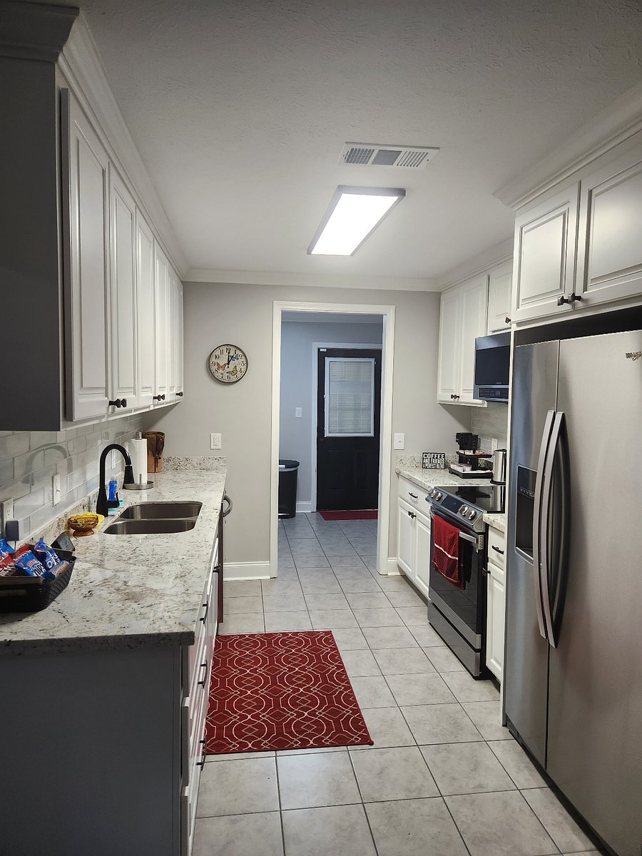 Furnished Finder property 556924_1 photo 2