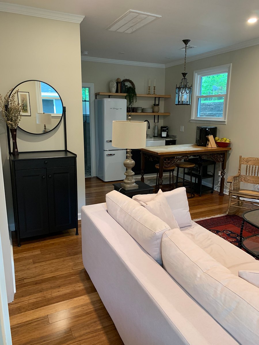 Extra Cabinet for storage.
