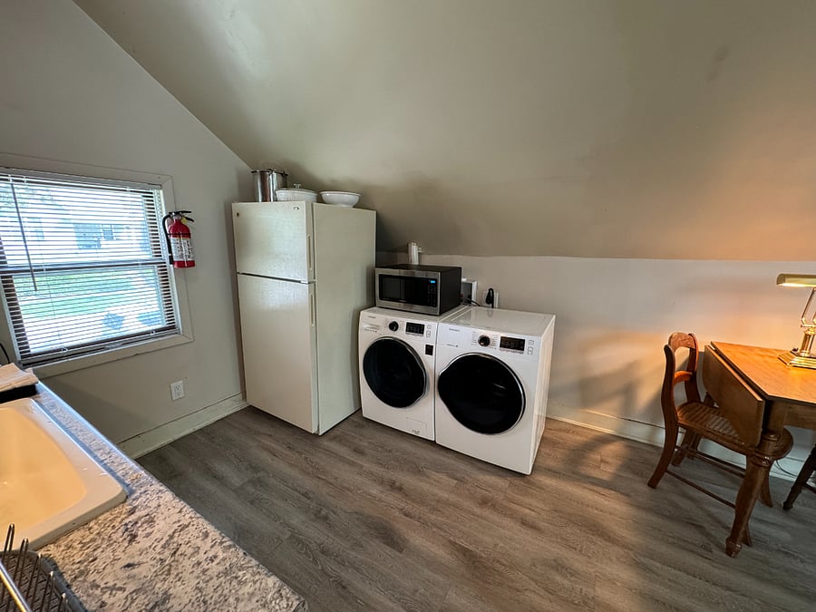 Furnished Finder property 556996_1 photo 11
