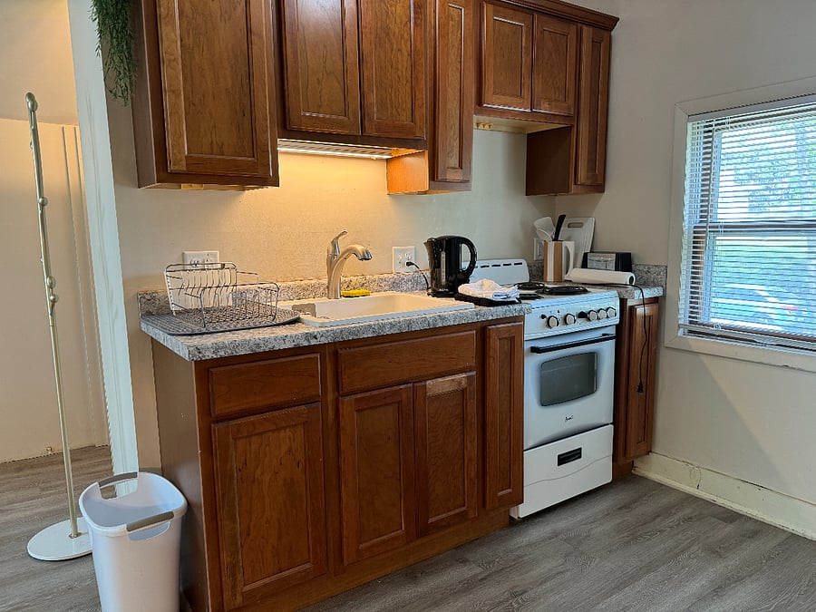 Furnished Finder property 556996_1 photo 8