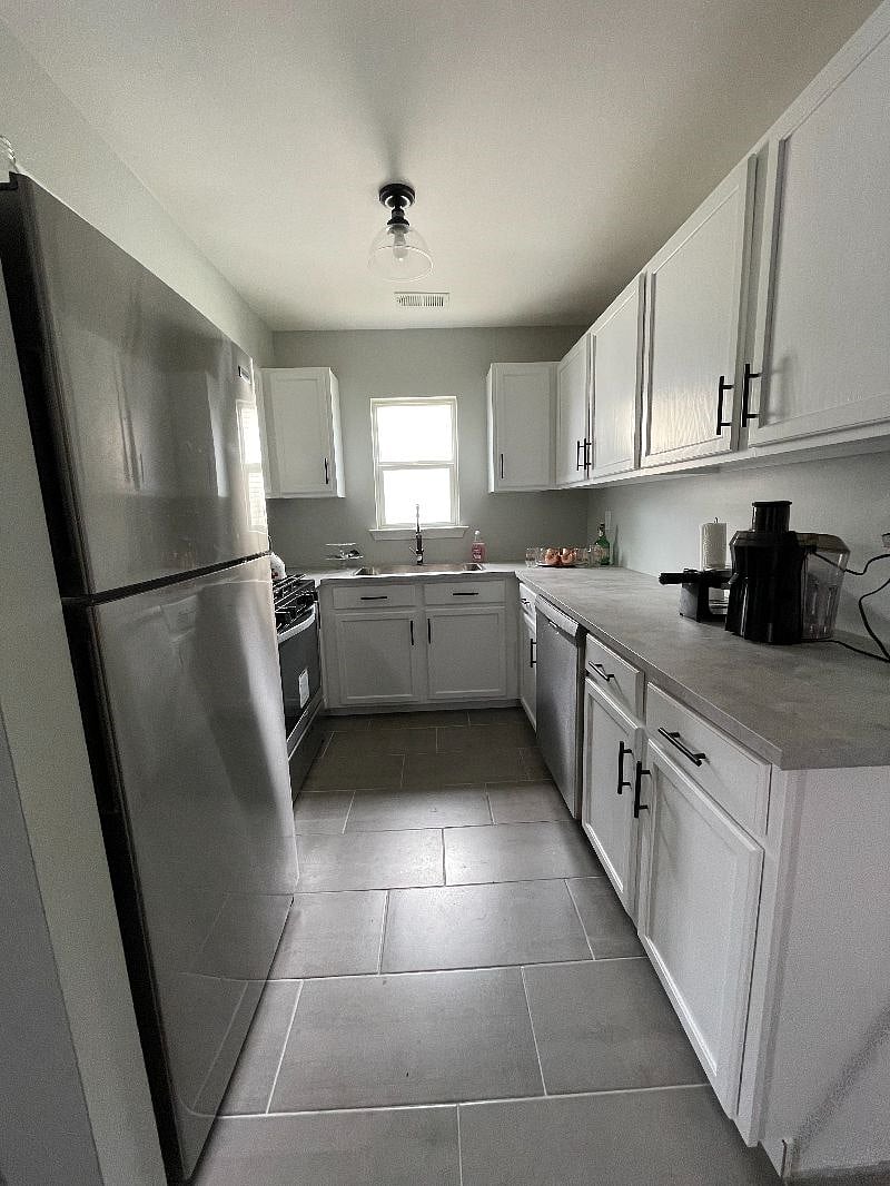 Furnished Finder property 557035_1 photo 3