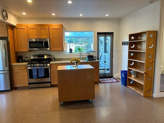 Furnished Finder property 557066_1 photo 3