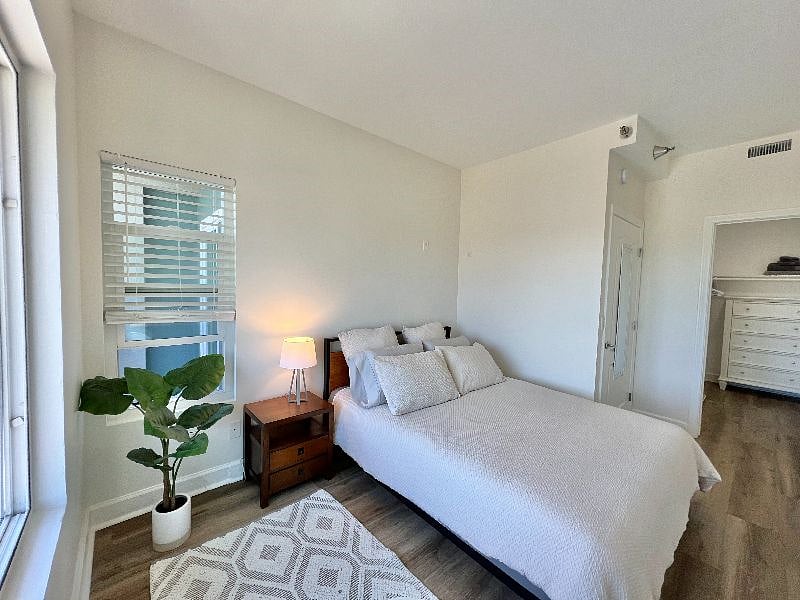Furnished Finder property 557161_1 photo 10