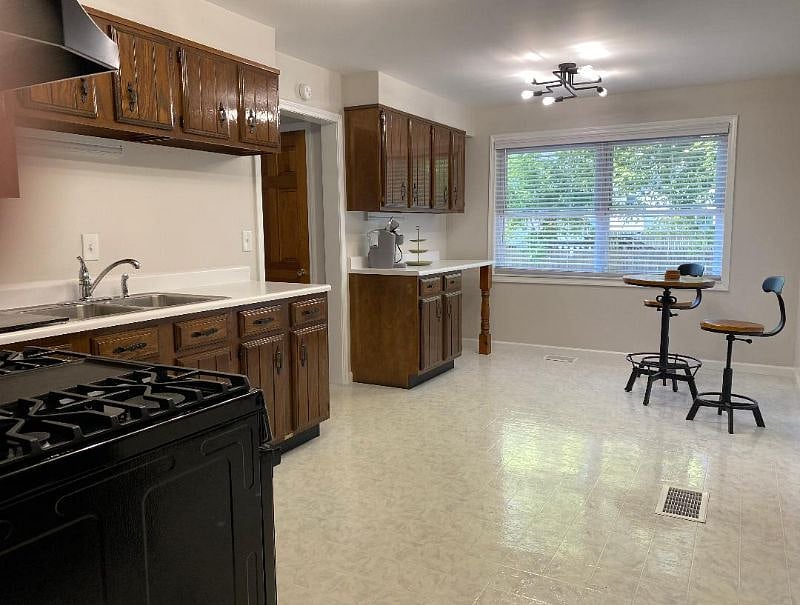 Furnished Finder property 557193_1 photo 6
