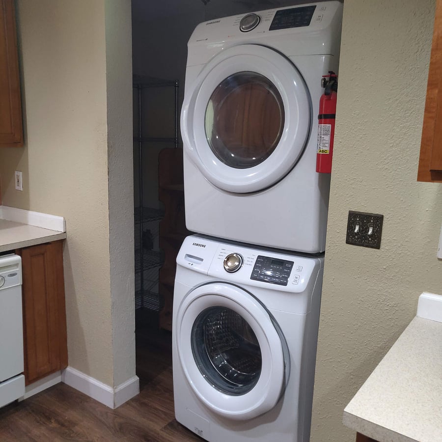 Furnished Finder property 557240_2 photo 10