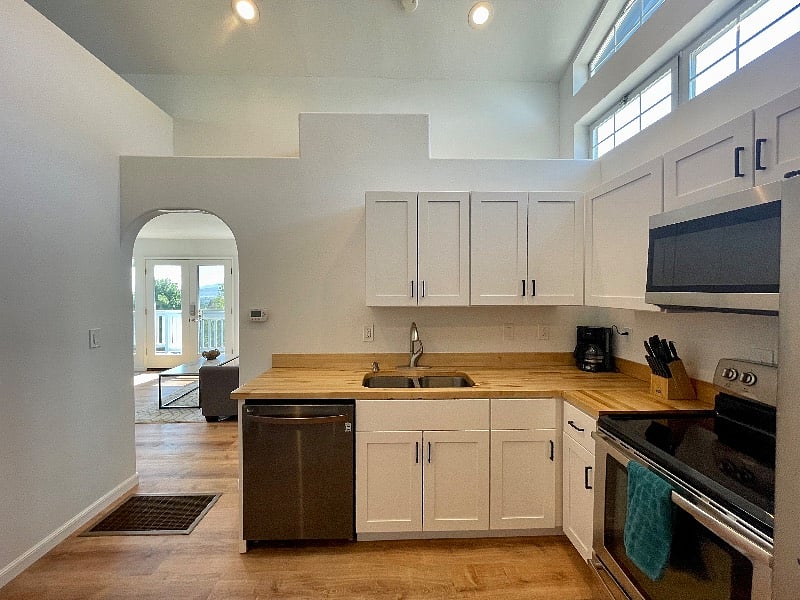 Furnished Finder property 557371_1 photo 9
