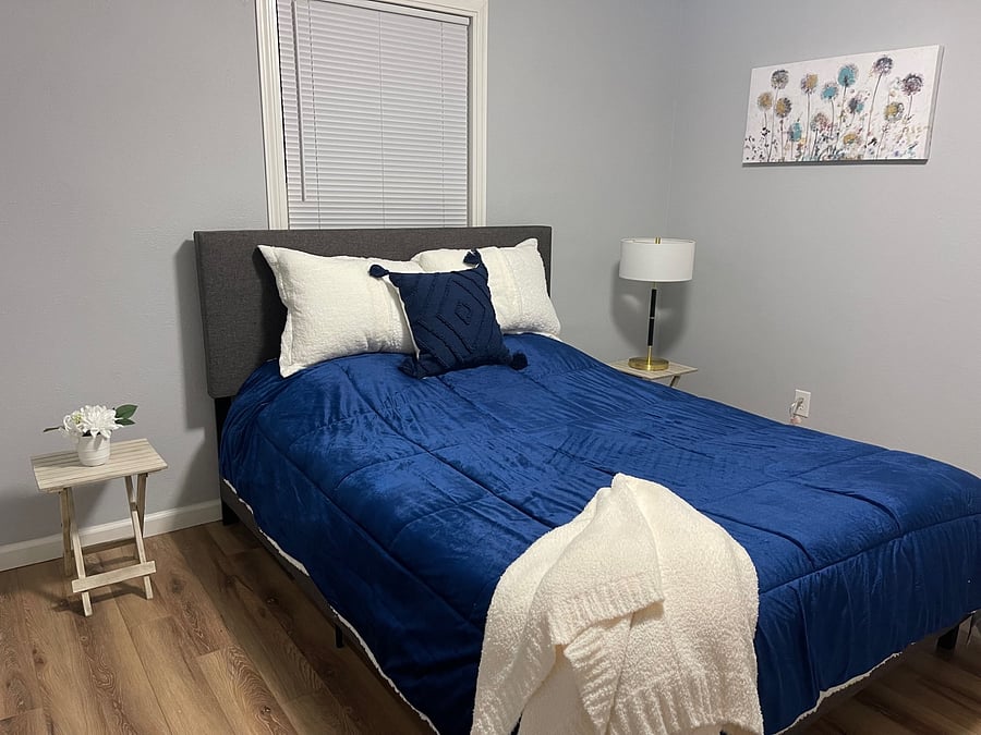 Bedroom #2 - Love me some Royal Blue 