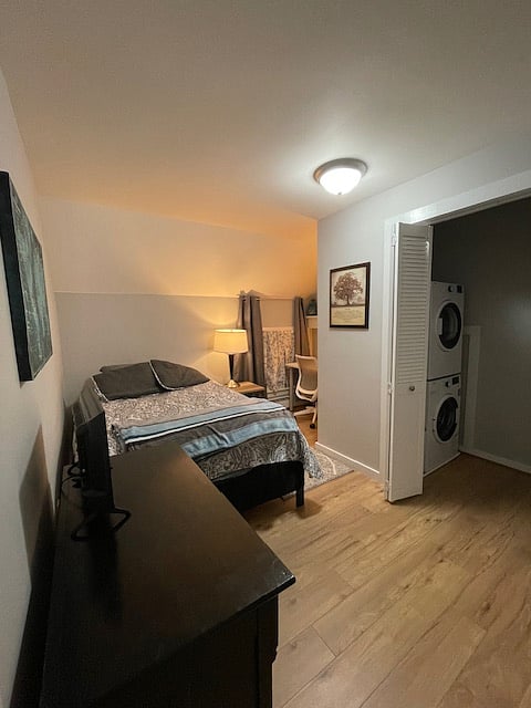 2nd bedroom/office/laundry