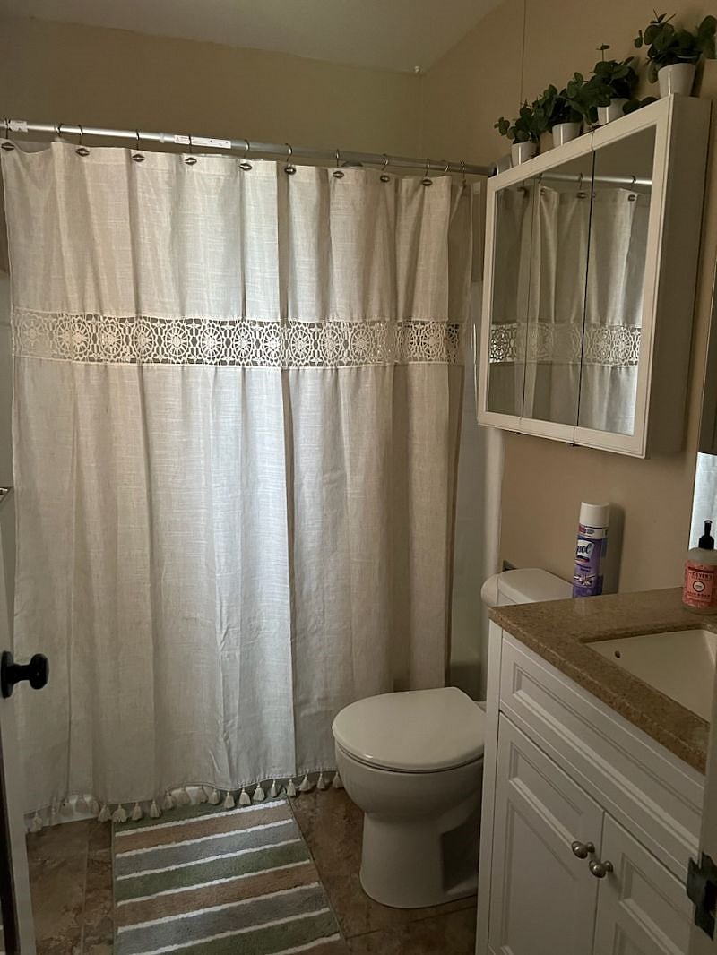 Furnished Finder property 557474_1 photo 12