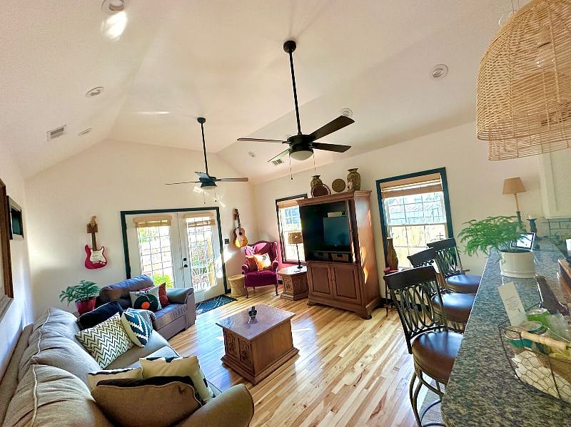 Furnished Finder property 557552_1 photo 9