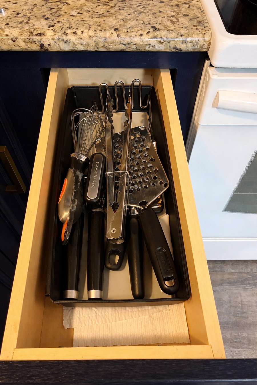 Left side of the necessary utensils for cooking for easy work flow