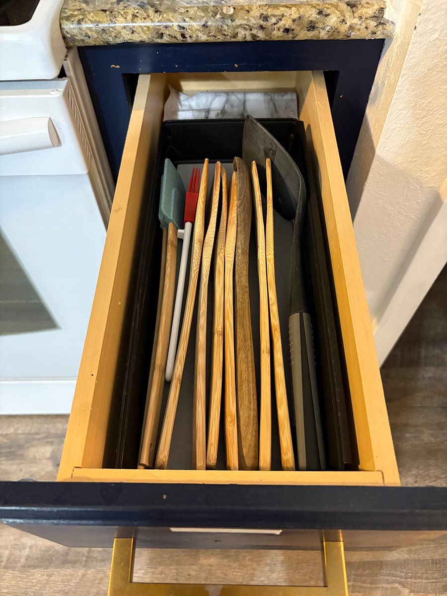 right side of the stove are the bamboo and non stick cooking utensils