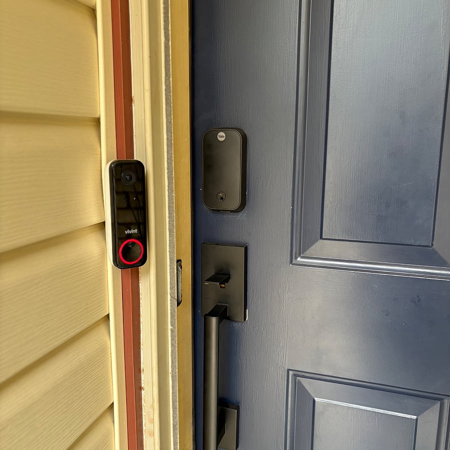 Keyless entry and outdoor camera doorbell for extra safety and a seamless, contact-free check-in