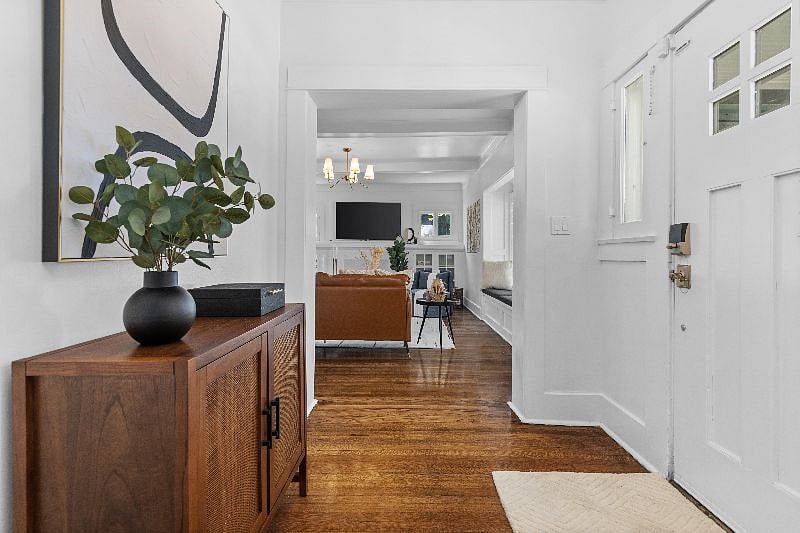 Furnished Finder property 557573_1 photo 4