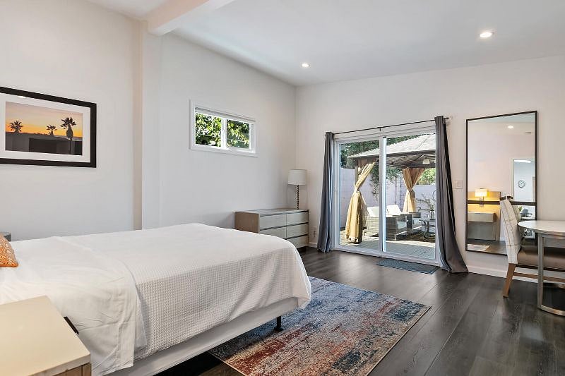 Furnished Finder property 557605_1 photo 12
