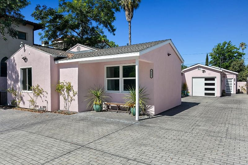 Furnished Finder property 557605_1 photo 18