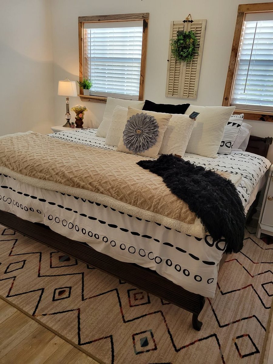 Queen size luxury bed