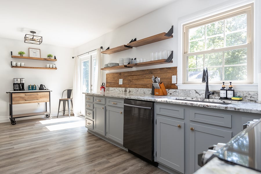 Create culinary delights in this fully equipped kitchen