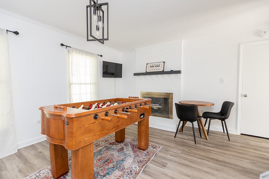 Keep score in this inclusive game room