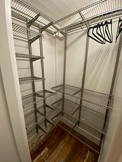 closet in 2nd bdrm