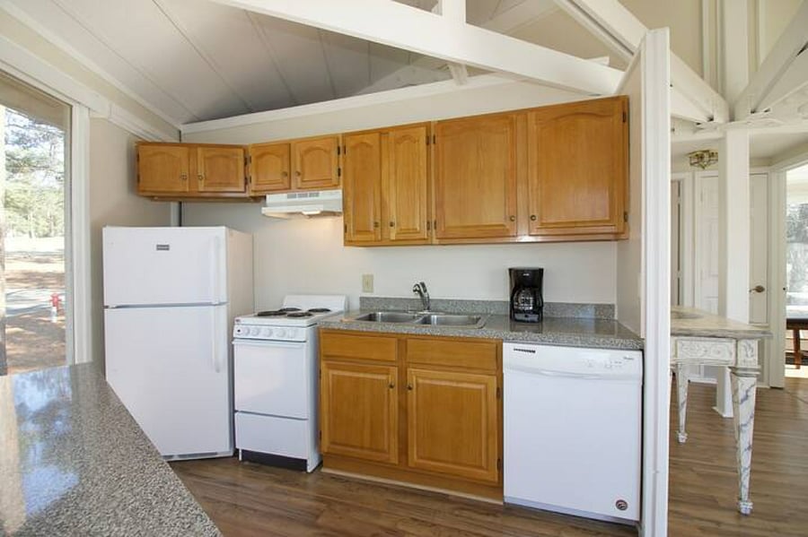 Furnished Finder property 557893_1 photo 3