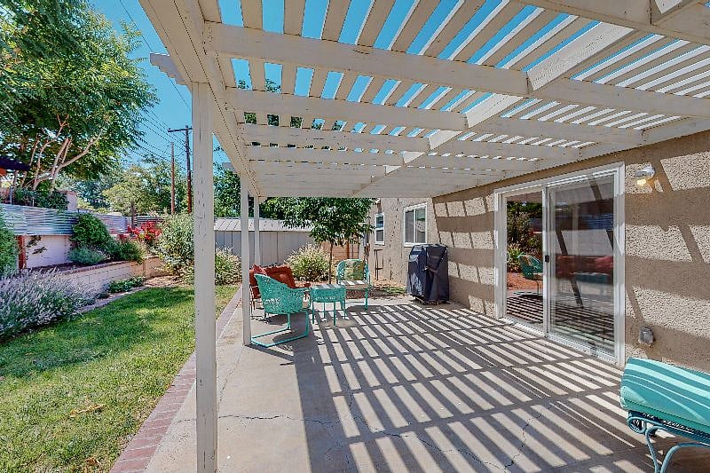 Furnished Finder property 557915_1 photo 3