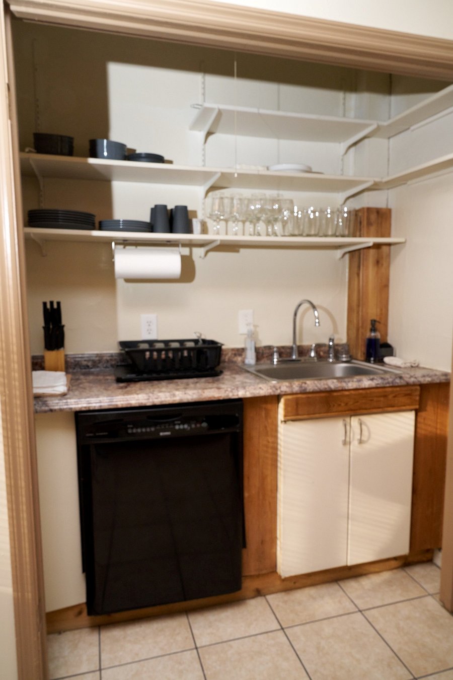 Furnished Finder property 557924_1 photo 8
