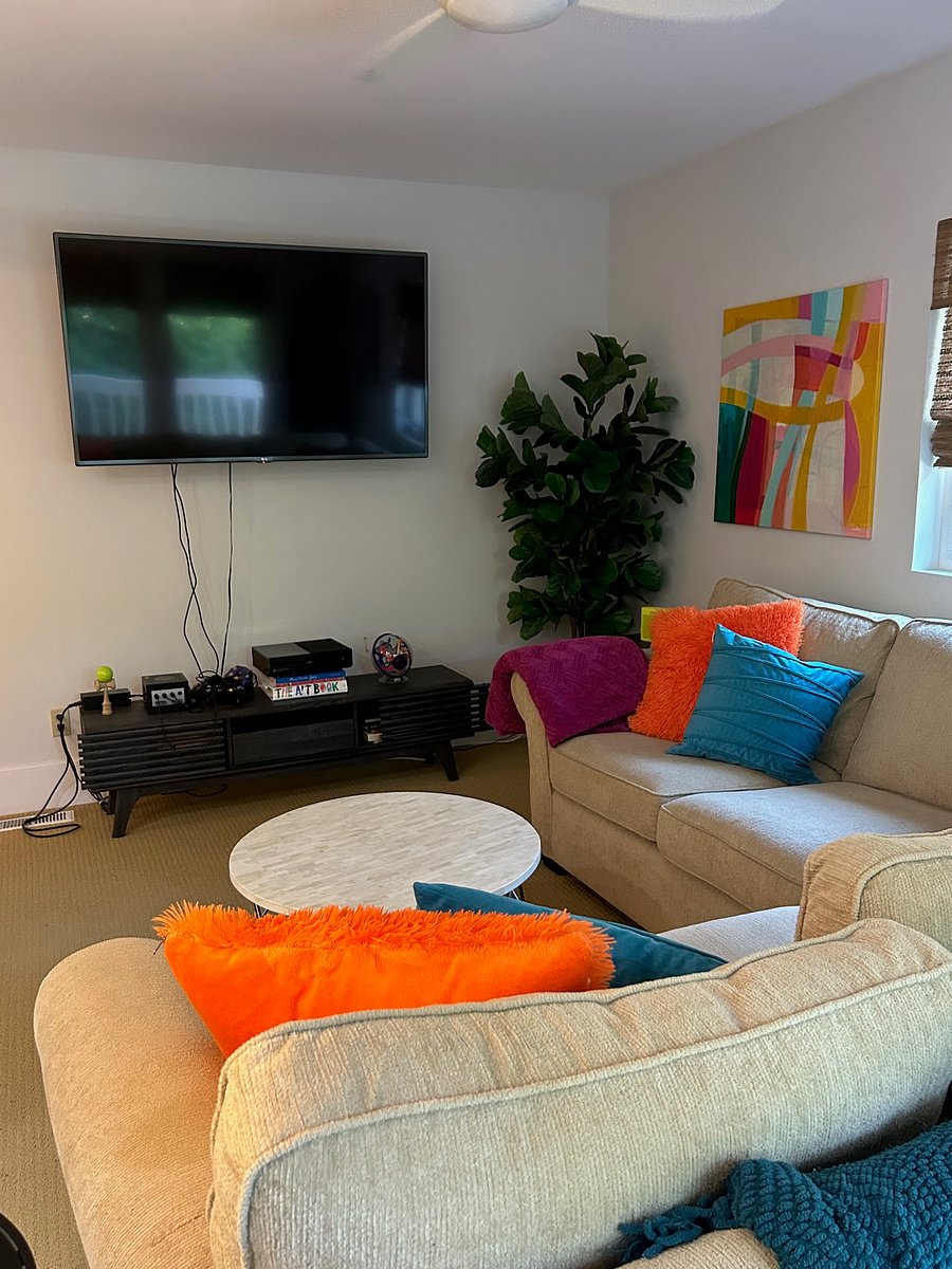 55" tv and gaming system