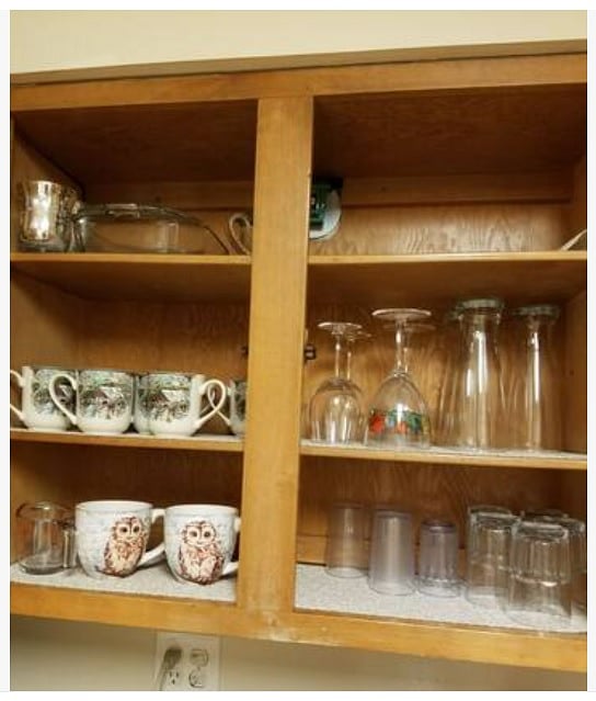 Glassware and coffee mugs