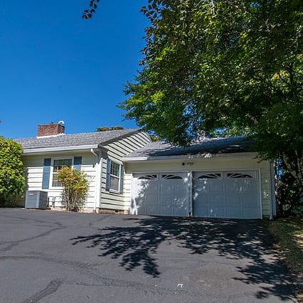 2 car garage (one side available)