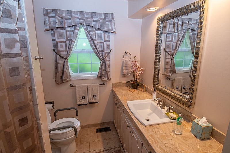 Tenant bath