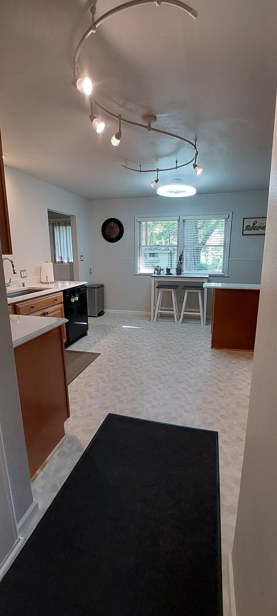 Furnished Finder property 558143_1 photo 27