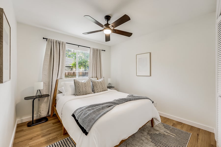 Our queen-size bed has the soft and firm Dream Cloud Premier mattress, soft cotton linens, and a duvet.