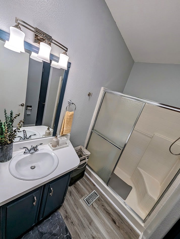 Furnished Finder property 558169_5 photo 6