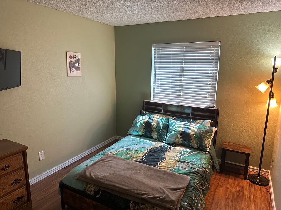 Furnished Finder property 558274_1 photo 1