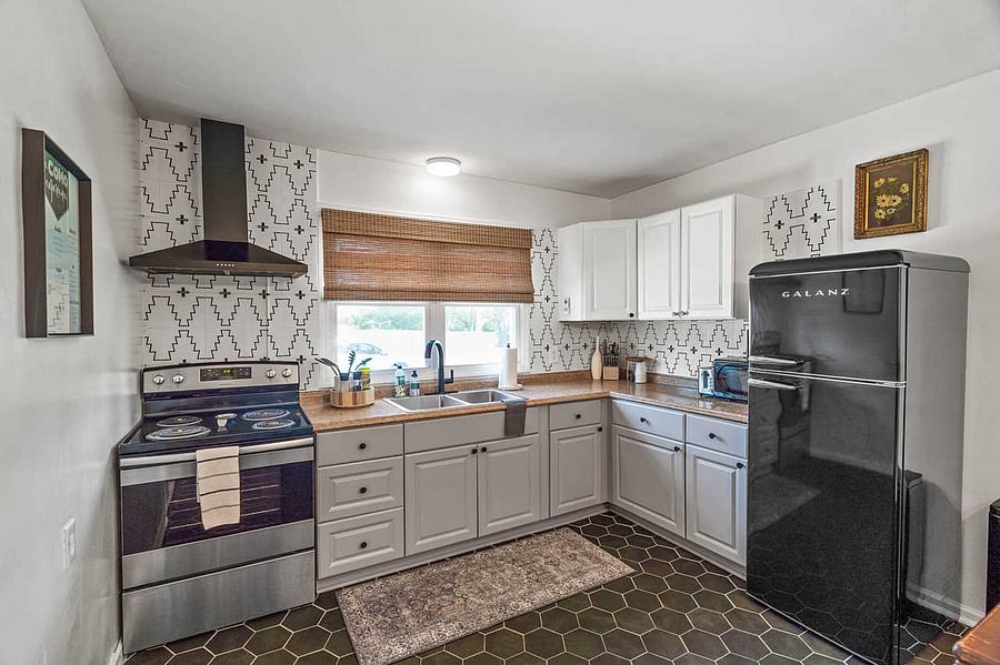 Furnished Finder property 558281_1 photo 4