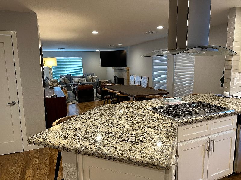 Furnished Finder property 558305_1 photo 4