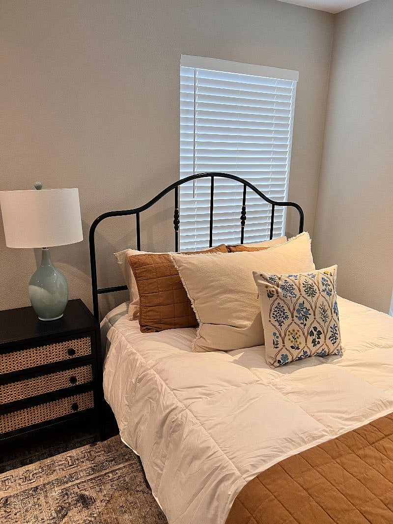Furnished Finder property 558305_1 photo 10
